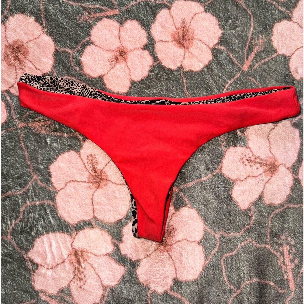 Acacia Bottoms